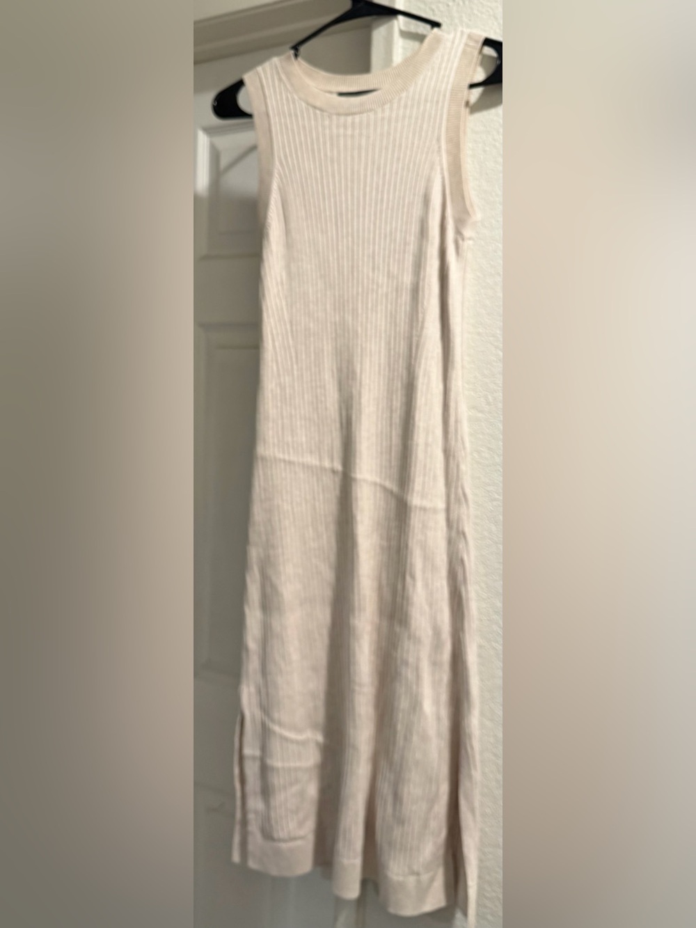 Banana Republic Sleeveless Ribbed Maxi Skirt in Light Beige